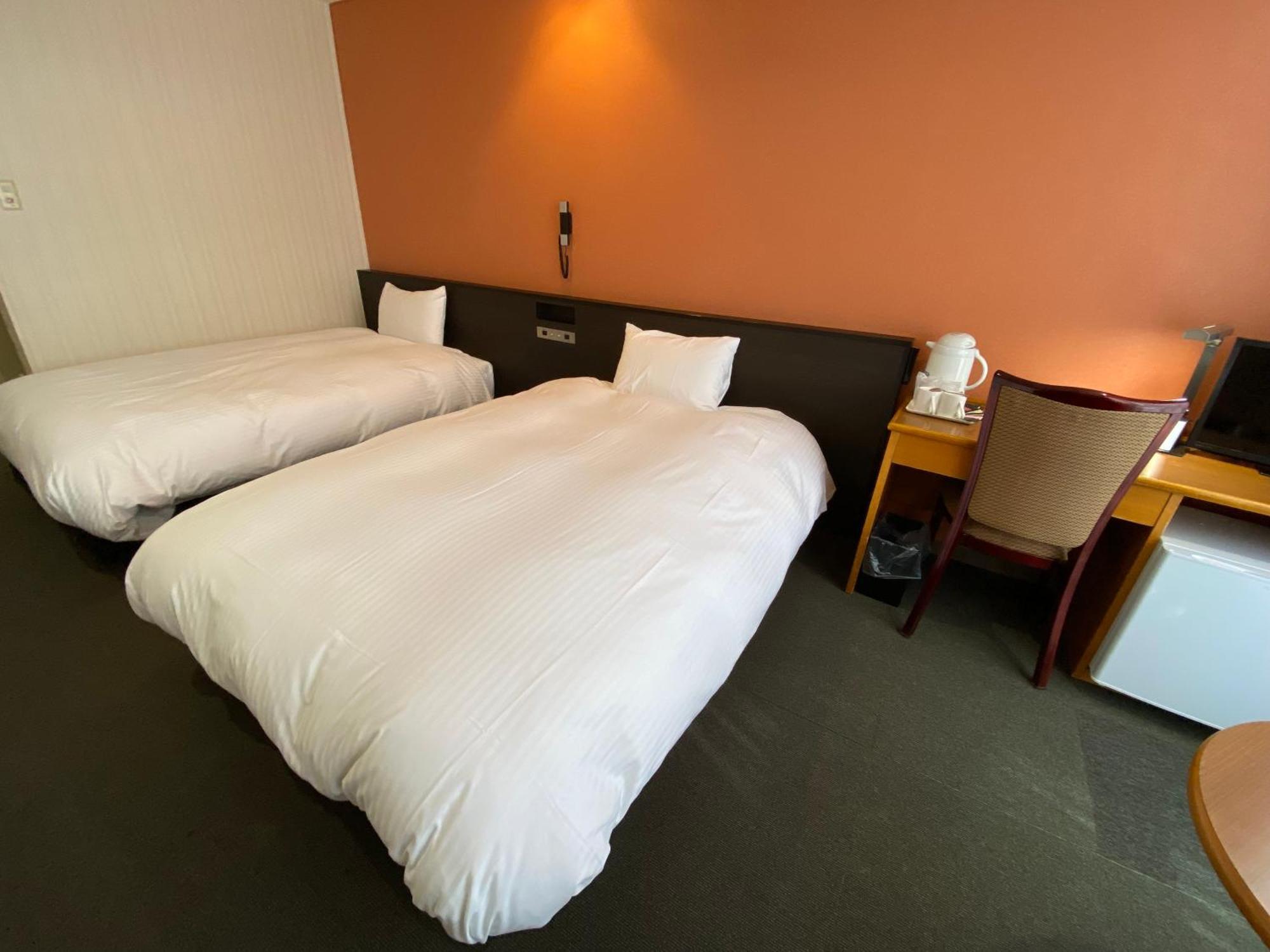 Continental 3*